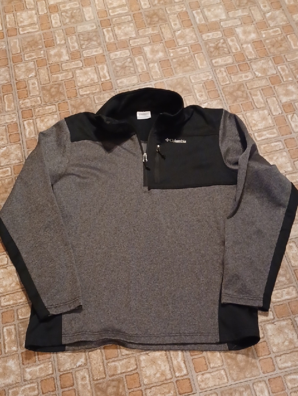Columbia Gray and Black Quarter-Zip Fleece Pullover Size Large